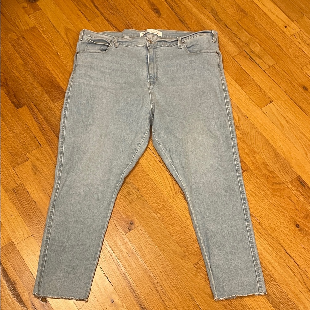 Levi Strauss Signature Heritage High Rise Skinny Jeans. Size 22  Light Wash. GUC